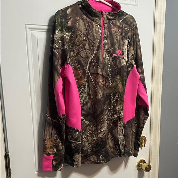 Mossy Oak Jackets & Blazers - Mossy Oak Women's Camo Jacket with Pink Accents